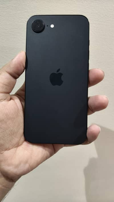 Apple iPhone 16e