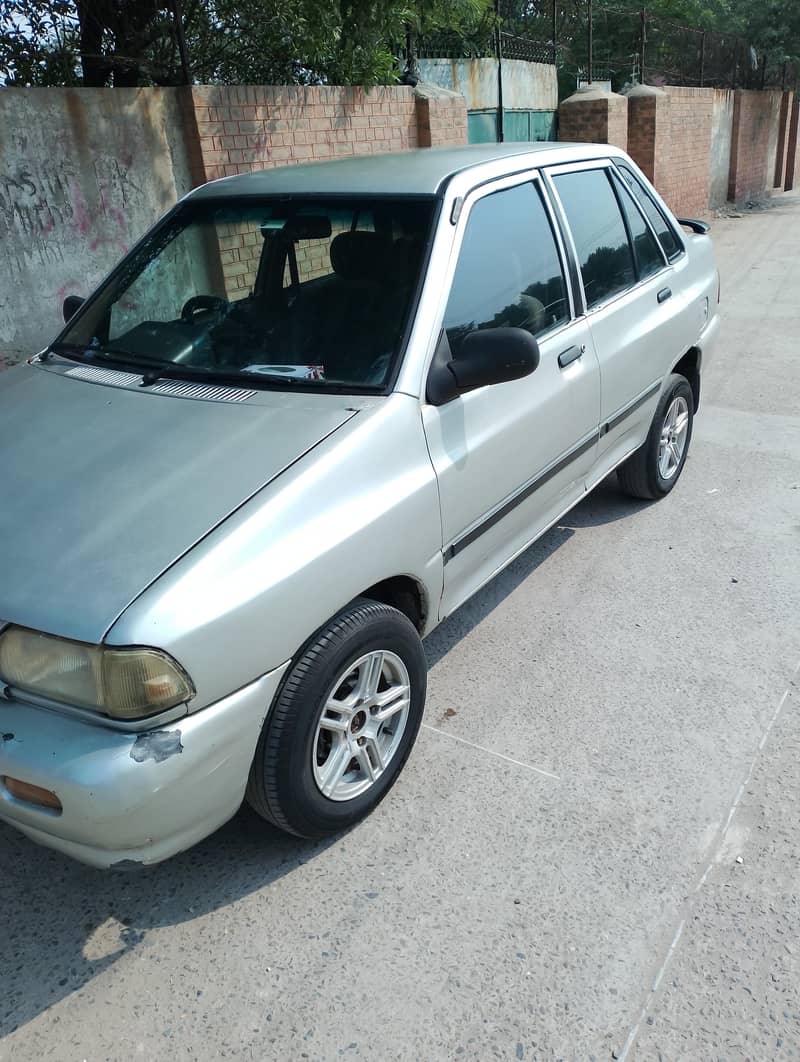 KIA Classic 2001 1