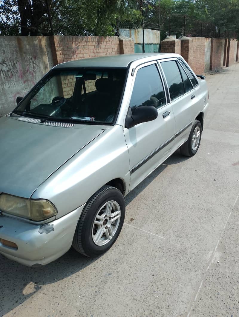 KIA Classic 2001 3