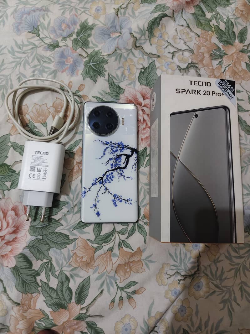 Tecno Spark 20 Pro Plus 0