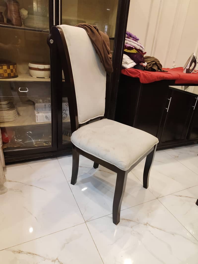 Dining Table with 6 chairs 3