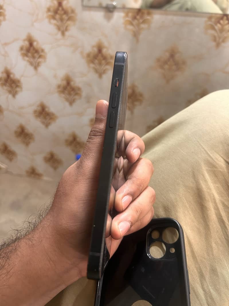 Apple iPhone 14 plus 4