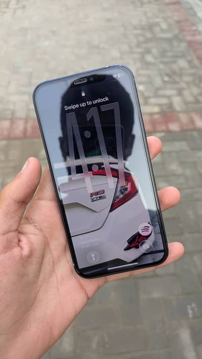 Apple iPhone 12