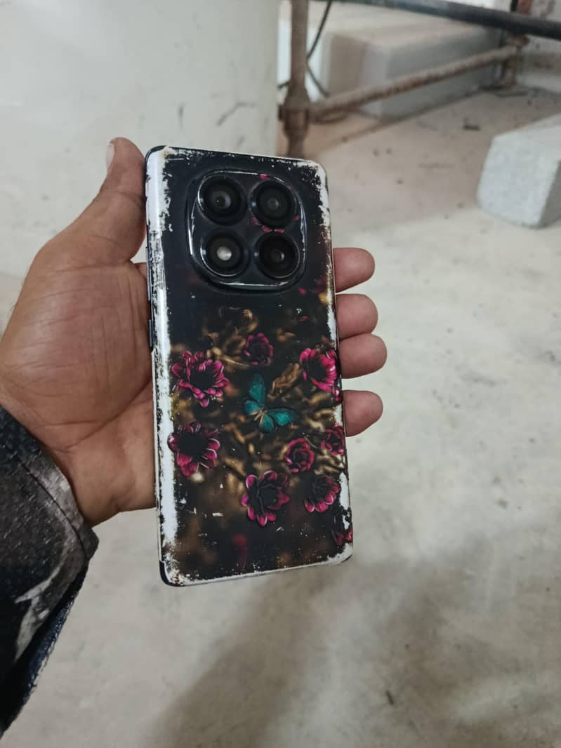 Xiaomi Redmi Note 14 Pro 0