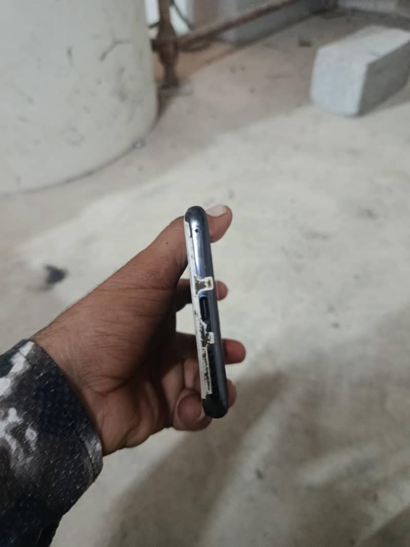 Xiaomi Redmi Note 14 Pro 3
