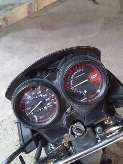 Honda CB125F