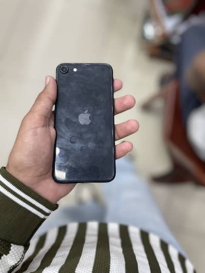 Apple iPhone SE