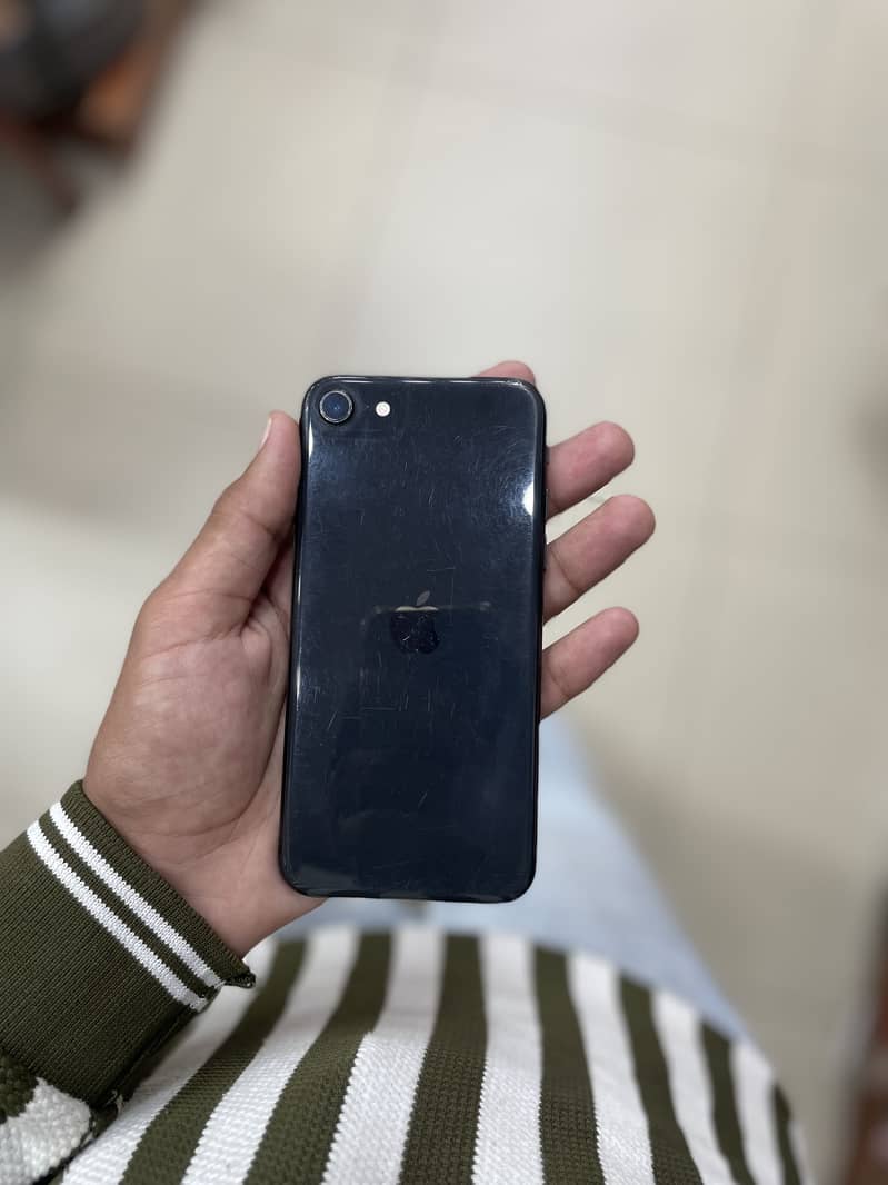 Apple iPhone SE 3