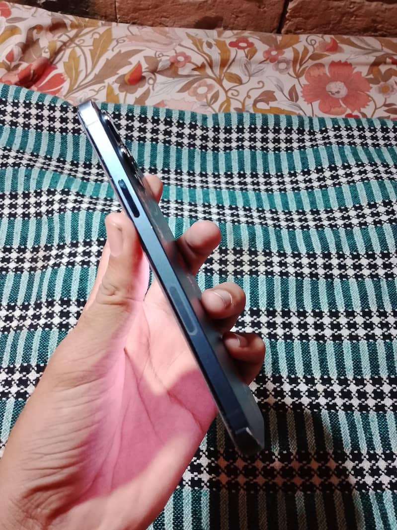Apple iPhone 12 Pro Max 3