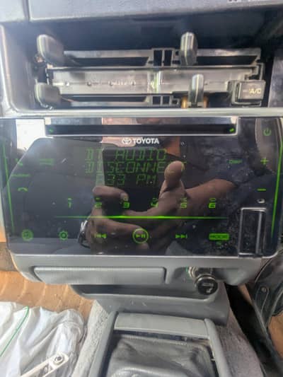 Toyota Yaris brand new 2025 geniine Factory LCD player stereo
