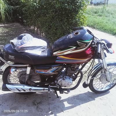 Honda 125 for sell . . 12 modal or 2016 modal dono for sell