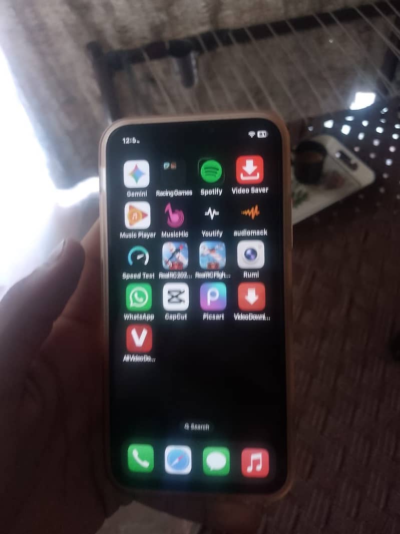 Apple iPhone X 4