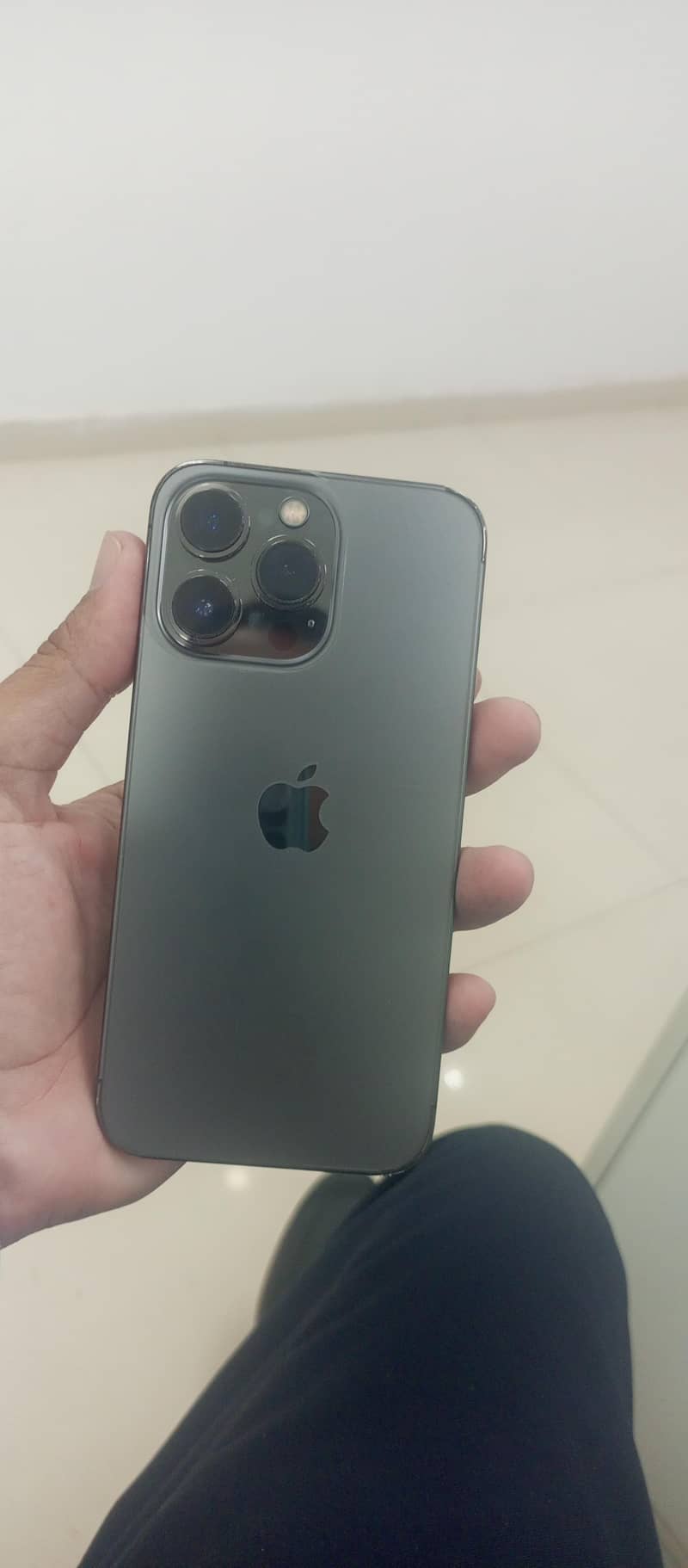 Apple iPhone 13 Pro 1