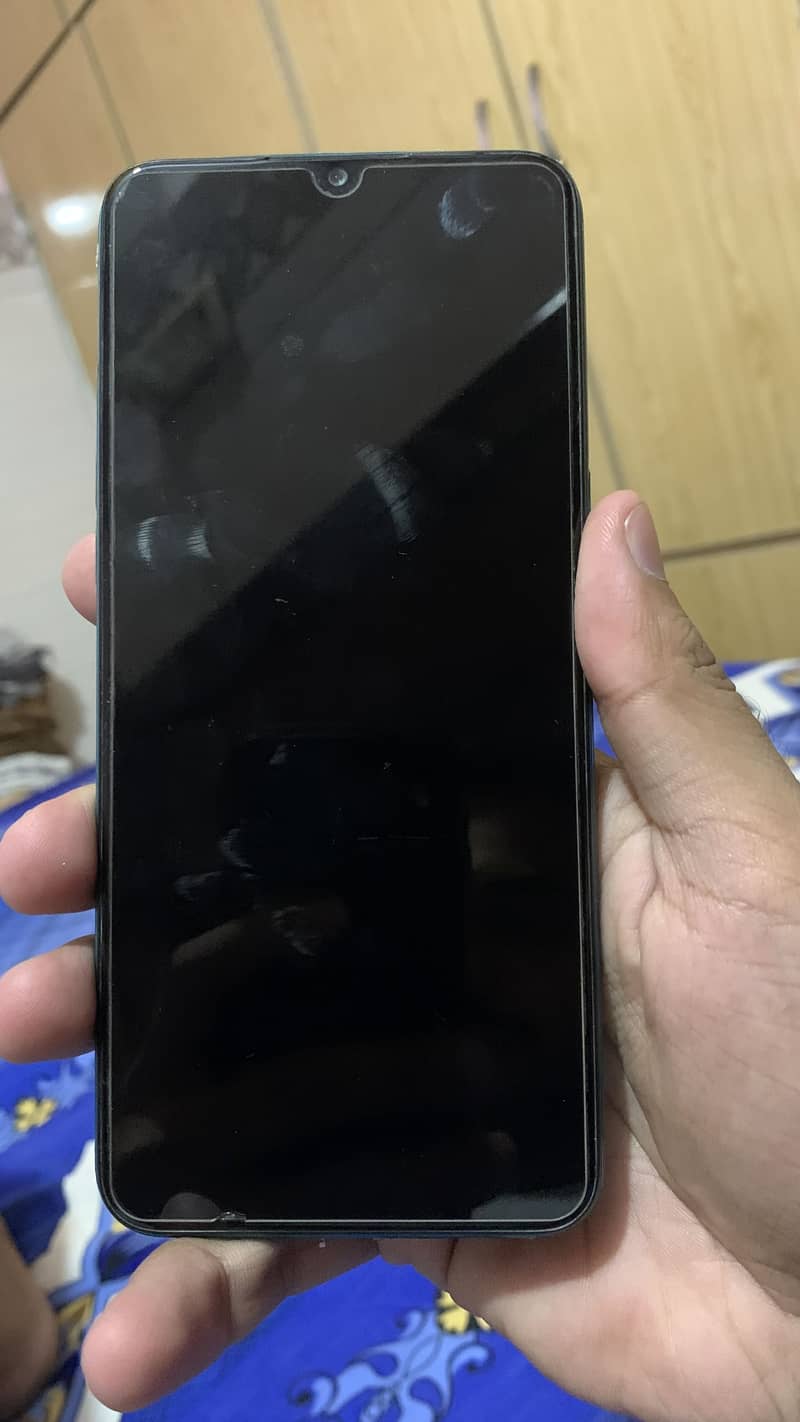 Realme 5i 4