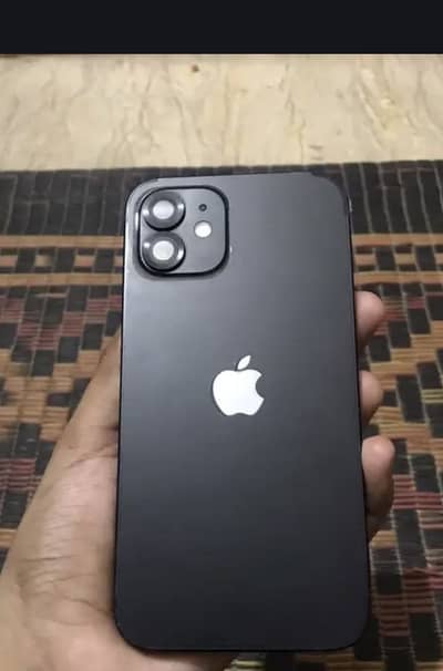 Apple iPhone 12