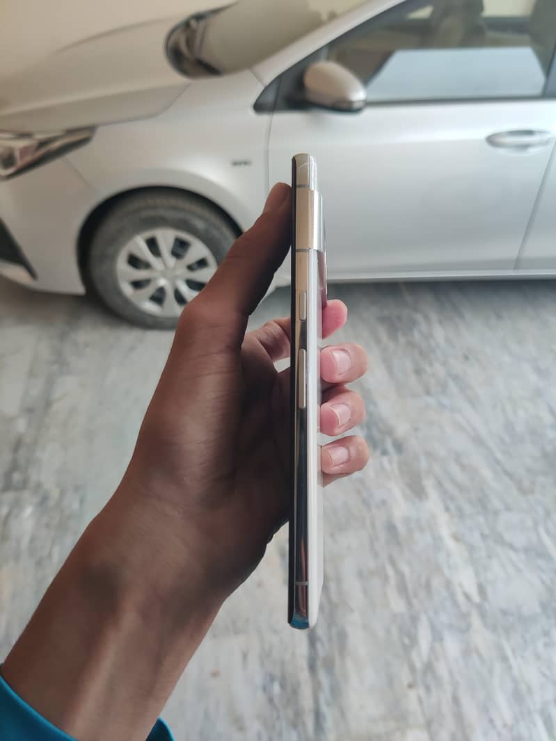 Google Pixel 7 Pro 9