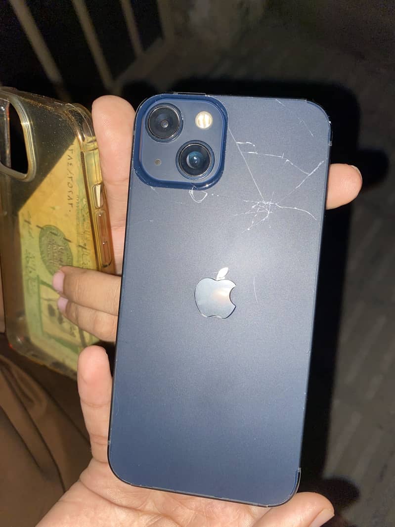 Apple iPhone 13 0