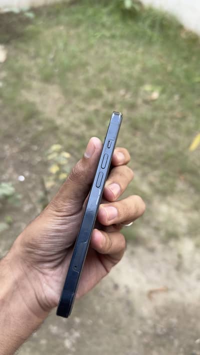 Apple iPhone 13 jv