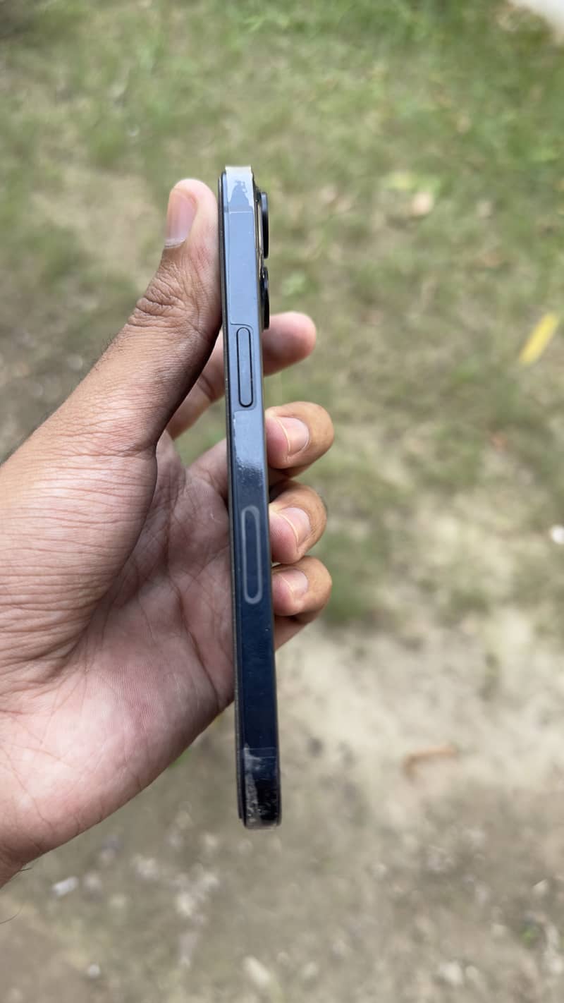 Apple iPhone 13 jv 4