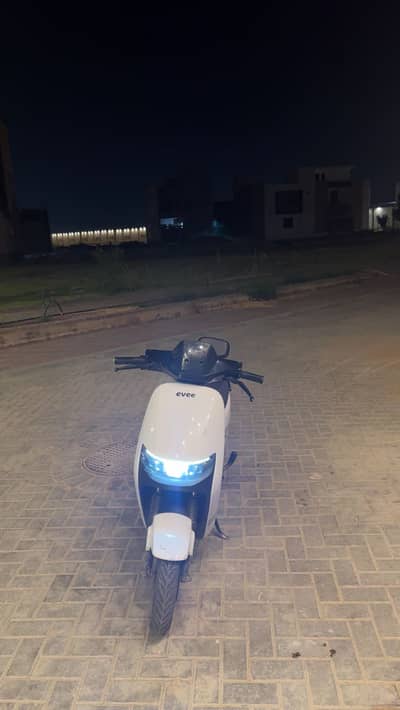 Evee mito plus