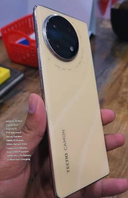 Tecno CAMON 30S 1
