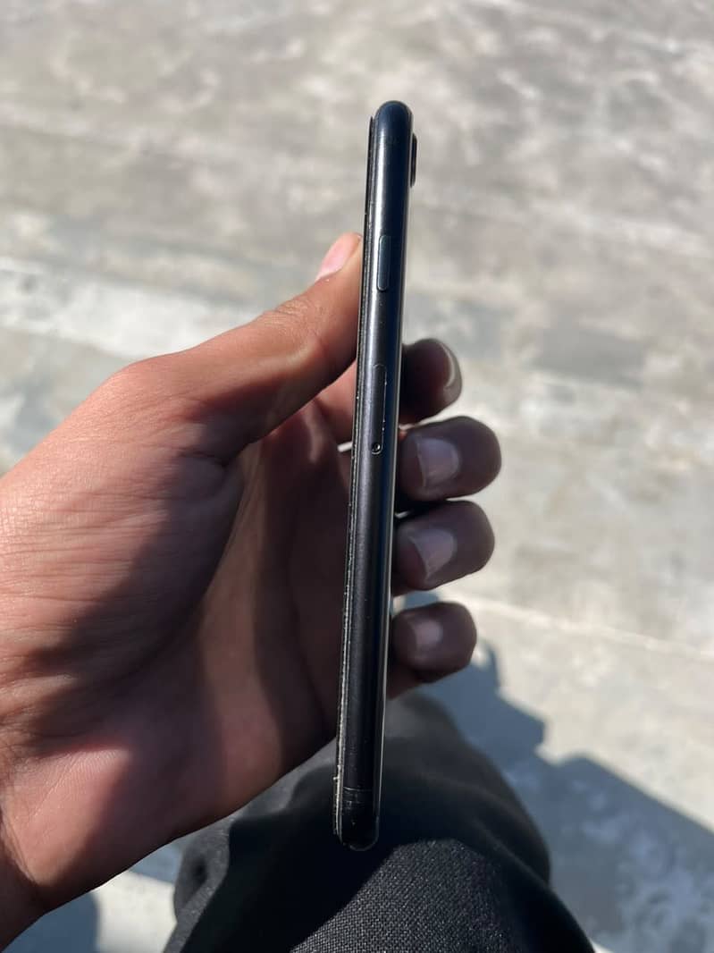 Apple iPhone SE 2020 2