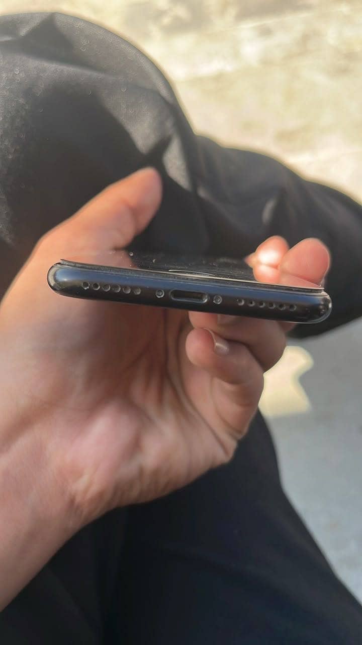 Apple iPhone SE 2020 3