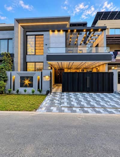 10 MARLA MODERN DESIGN HOUSE FOR SALE IN NESPAK PHASE 3 VERY CLOSE TO VALENCIA TOWN 5 BEDS ORGINAL PICTURES