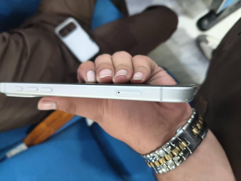 Apple iPhone 17 Pro Max 2