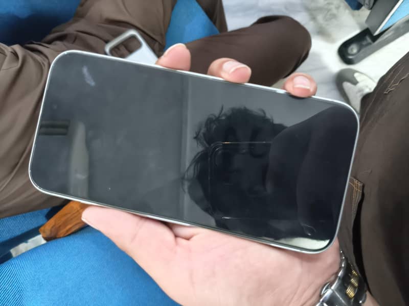 Apple iPhone 17 Pro Max 5