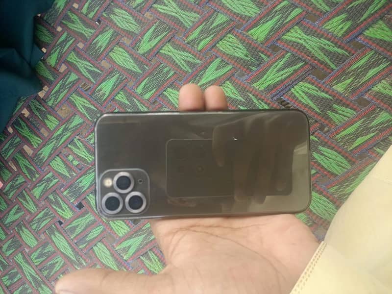 Apple iPhone 11 Pro 0
