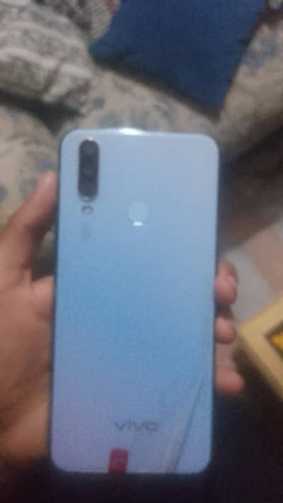 Vivo Y17