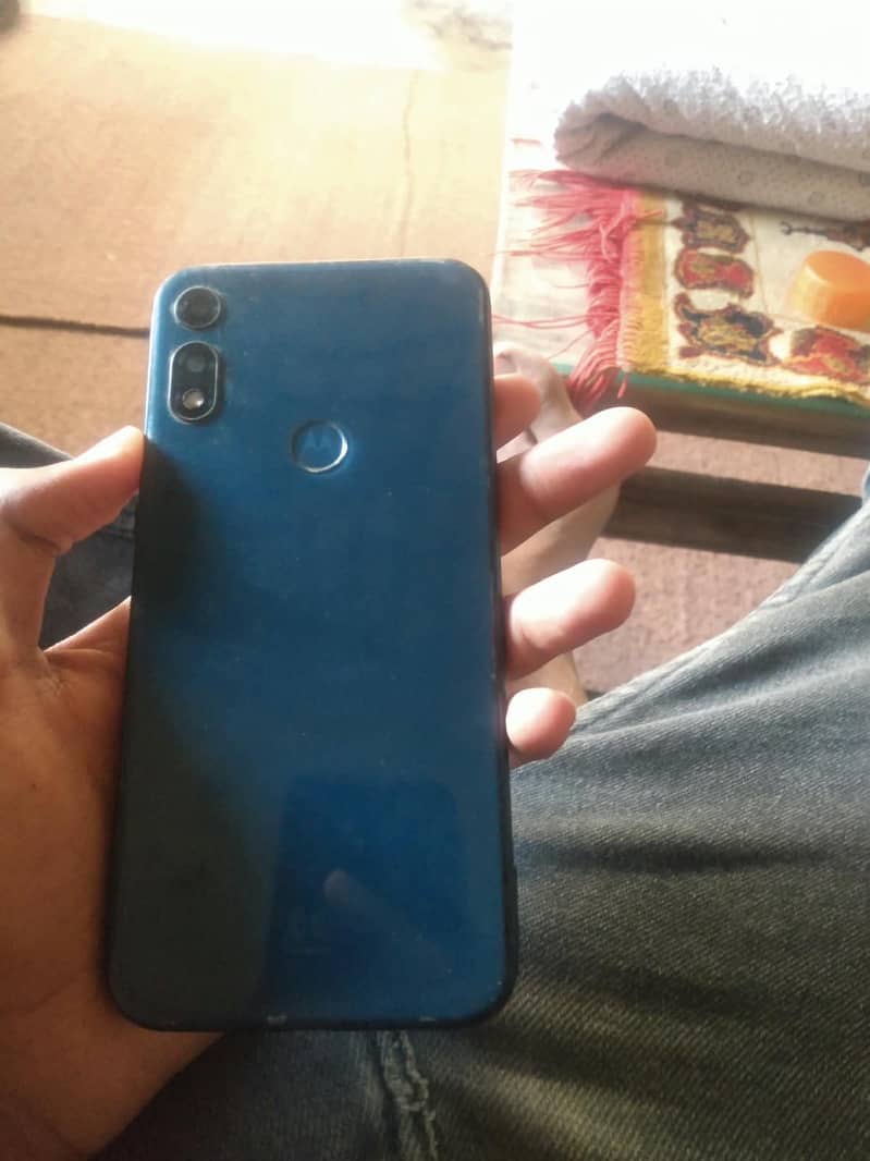 Motorola  E 2020 3