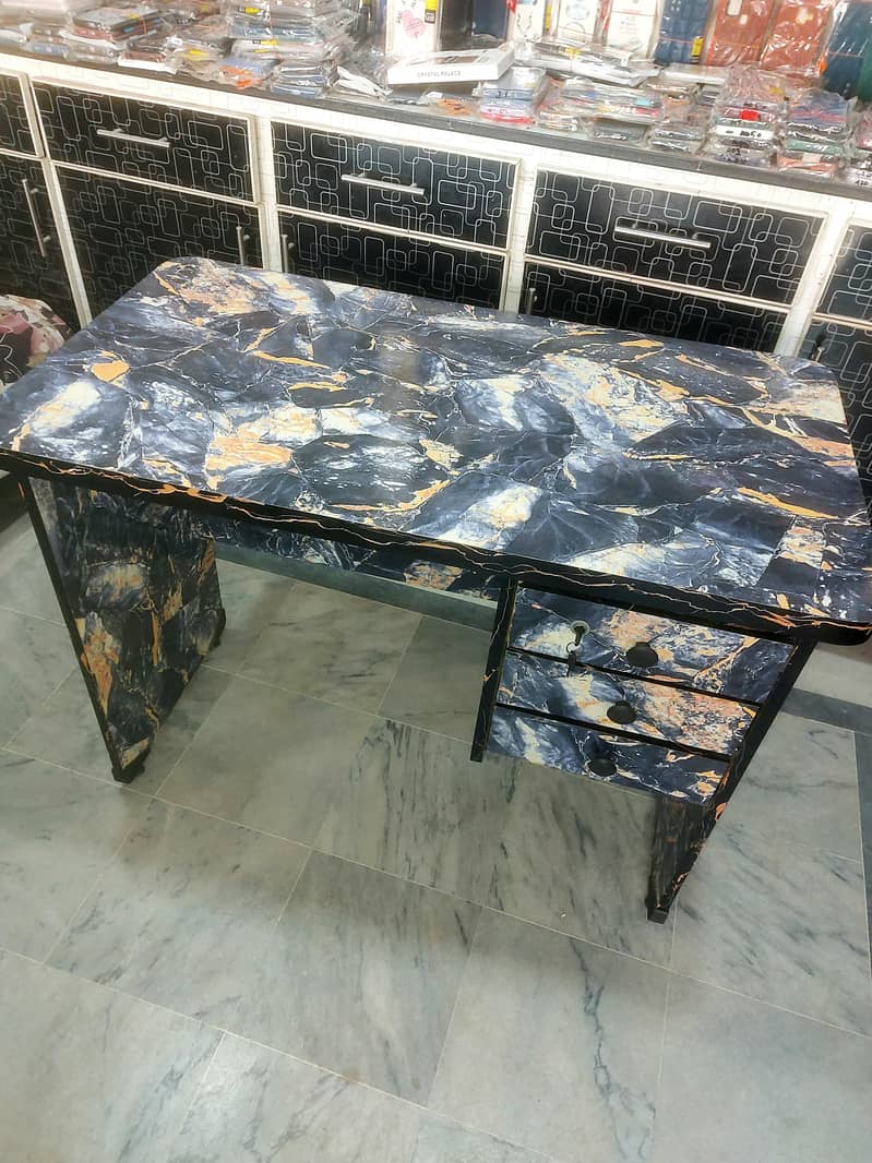 computer table new 2