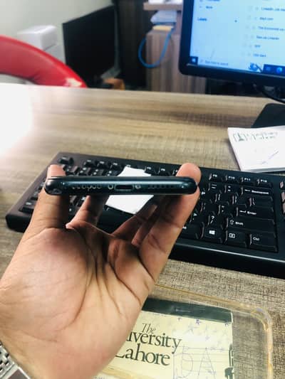 Apple iPhone XR