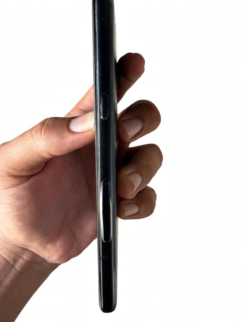 LG G8 ThinQ 1