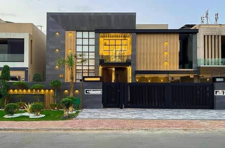 A BEAUTIFUL 1 KANAL HOUSE FOR SALE IN GULBAHAR BLOCK SECTOR C BAHRIA TOWN LAHORE