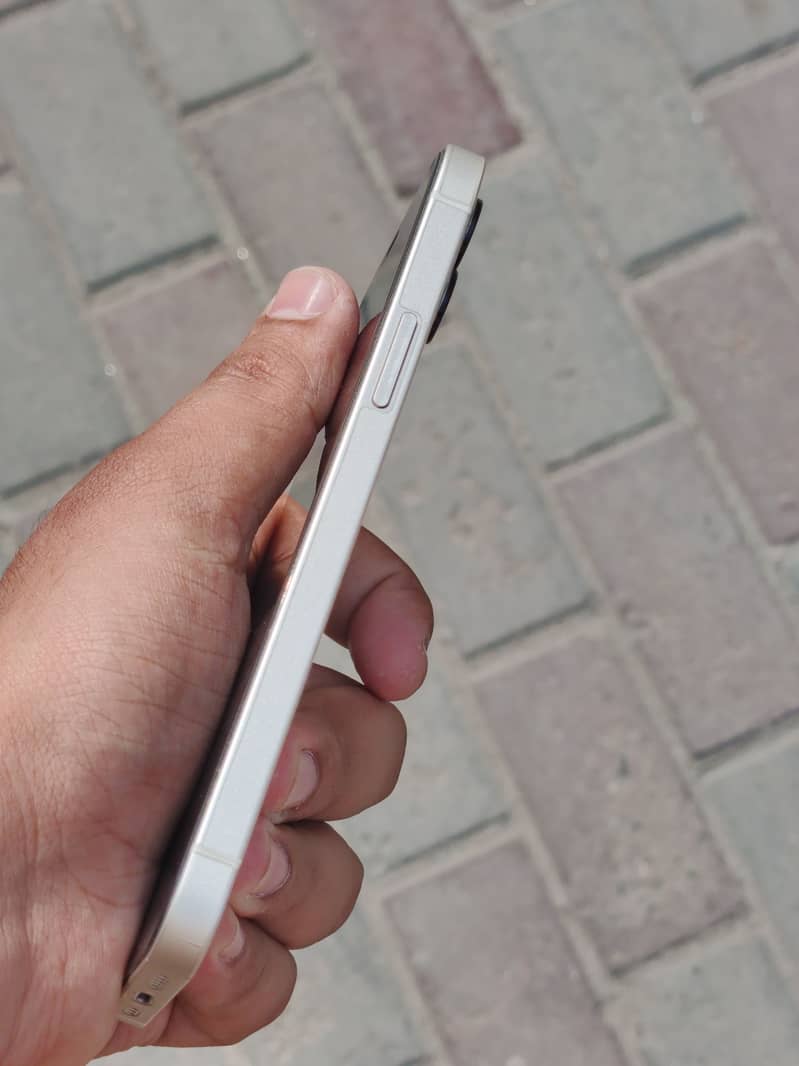 Apple iPhone 12 2
