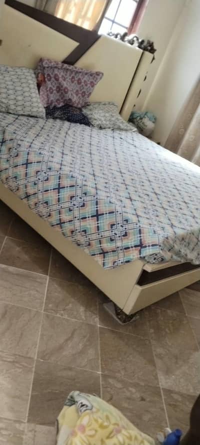 Bedroom/Bed Set