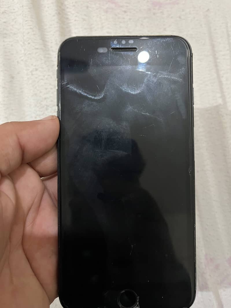 Apple iPhone 7 Plus 1