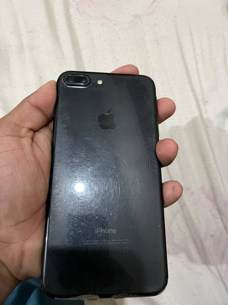 Apple iPhone 7 Plus 4
