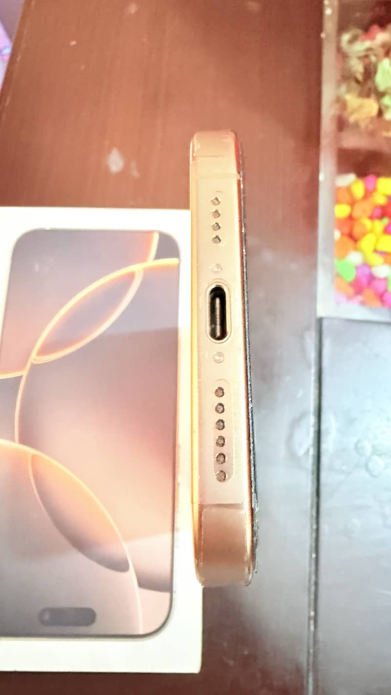 Apple iPhone 16 Pro Max 5