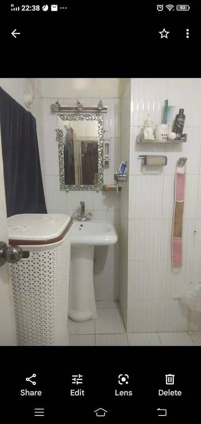 i am selling my portion which is located in gulshan e iqbal abid tow