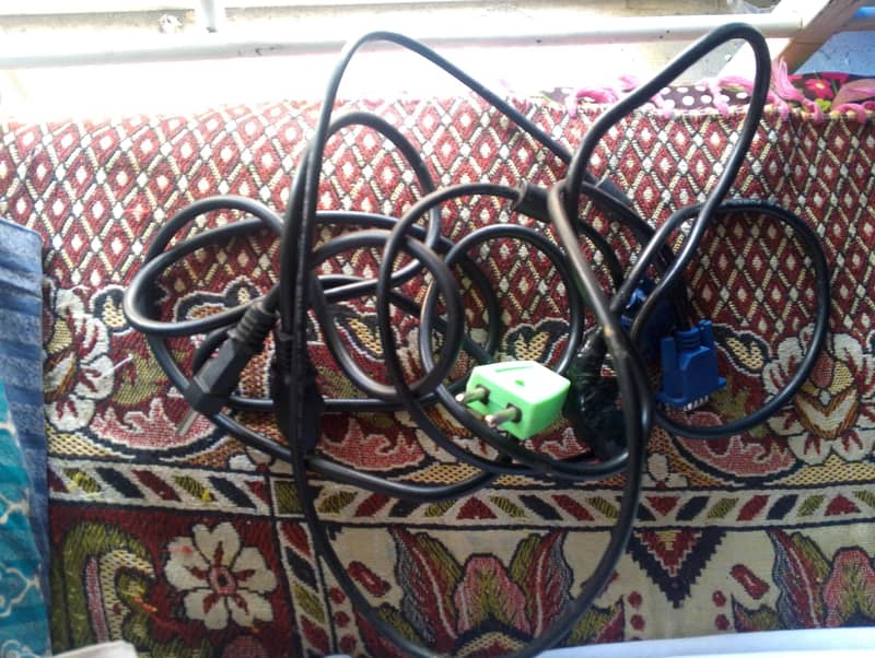 MONITOR , keyboard, speaker and wireless mouse and three wires 7