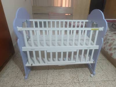 baby cot