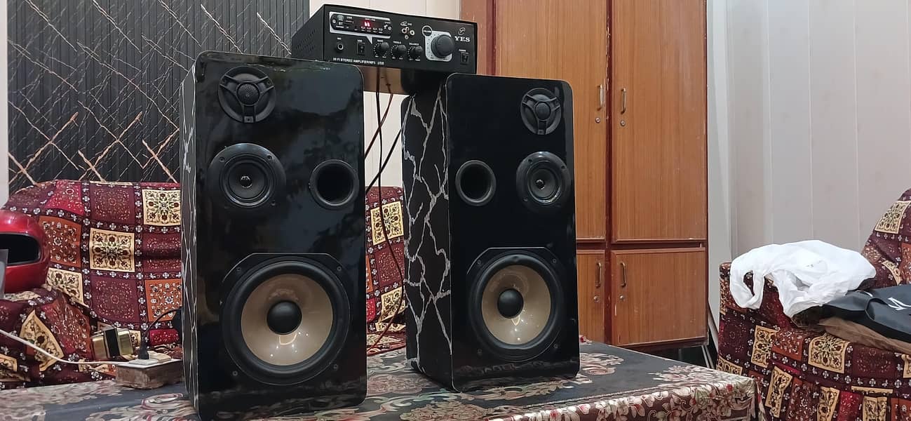 speakers 4