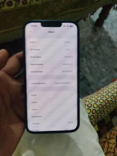 Apple iPhone 13