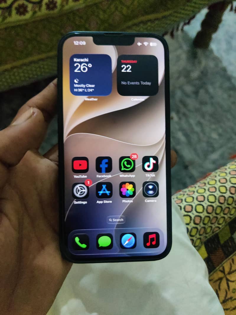 Apple iPhone 13 2