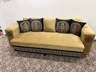 5-seater sofa rarely used