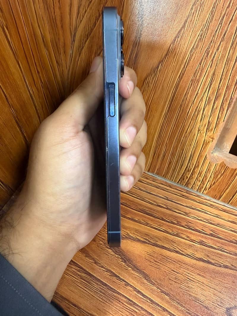 Apple iPhone 13 Pro 1
